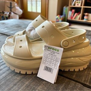 NWT crocs mega crush sandal in bone